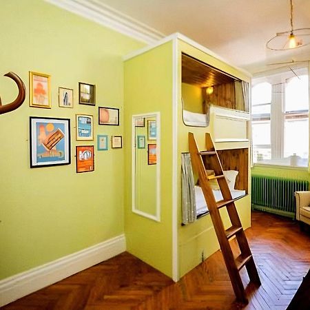 Mrs Potts Hostel Cardiff Buitenkant foto