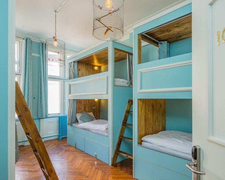 Mrs Potts Hostel Cardiff Buitenkant foto