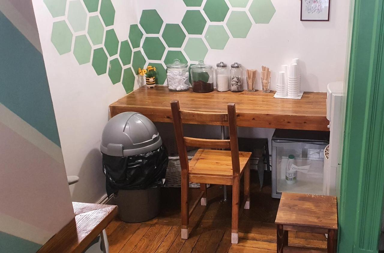 Mrs Potts Hostel Cardiff Buitenkant foto