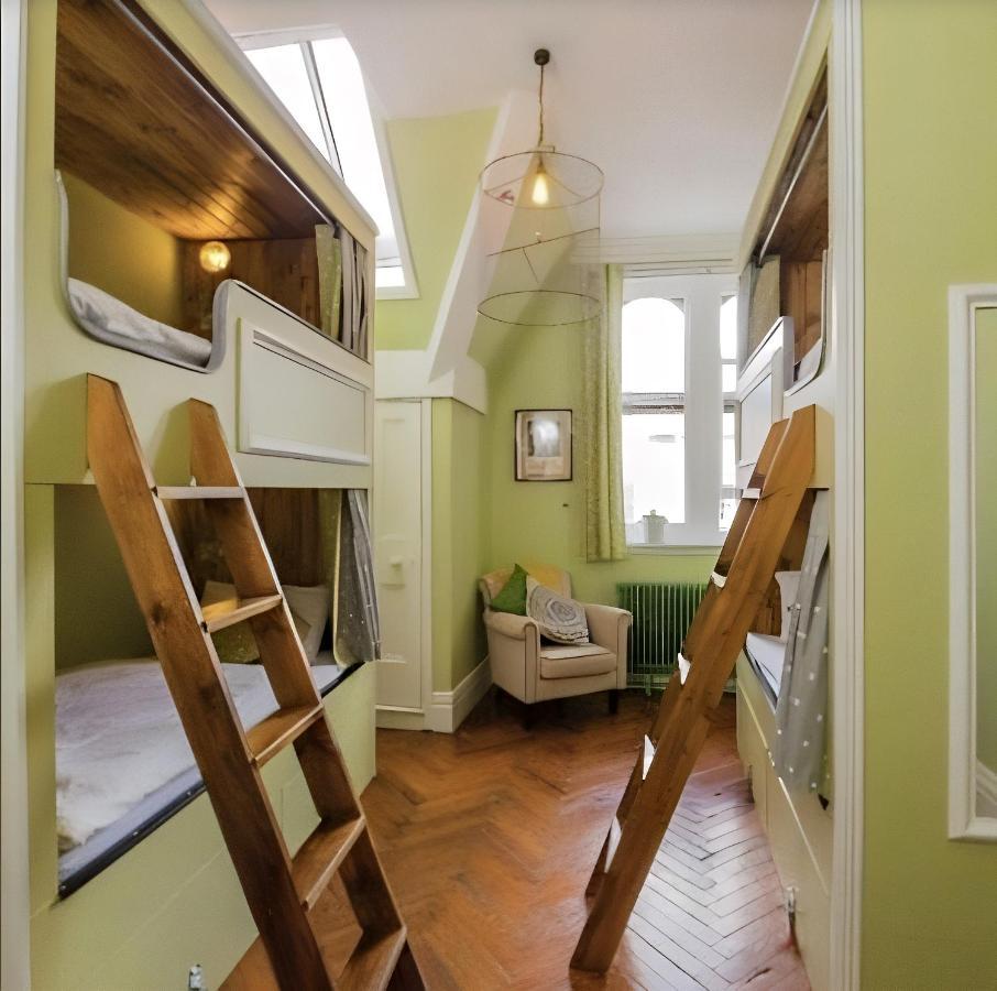 Mrs Potts Hostel Cardiff Buitenkant foto