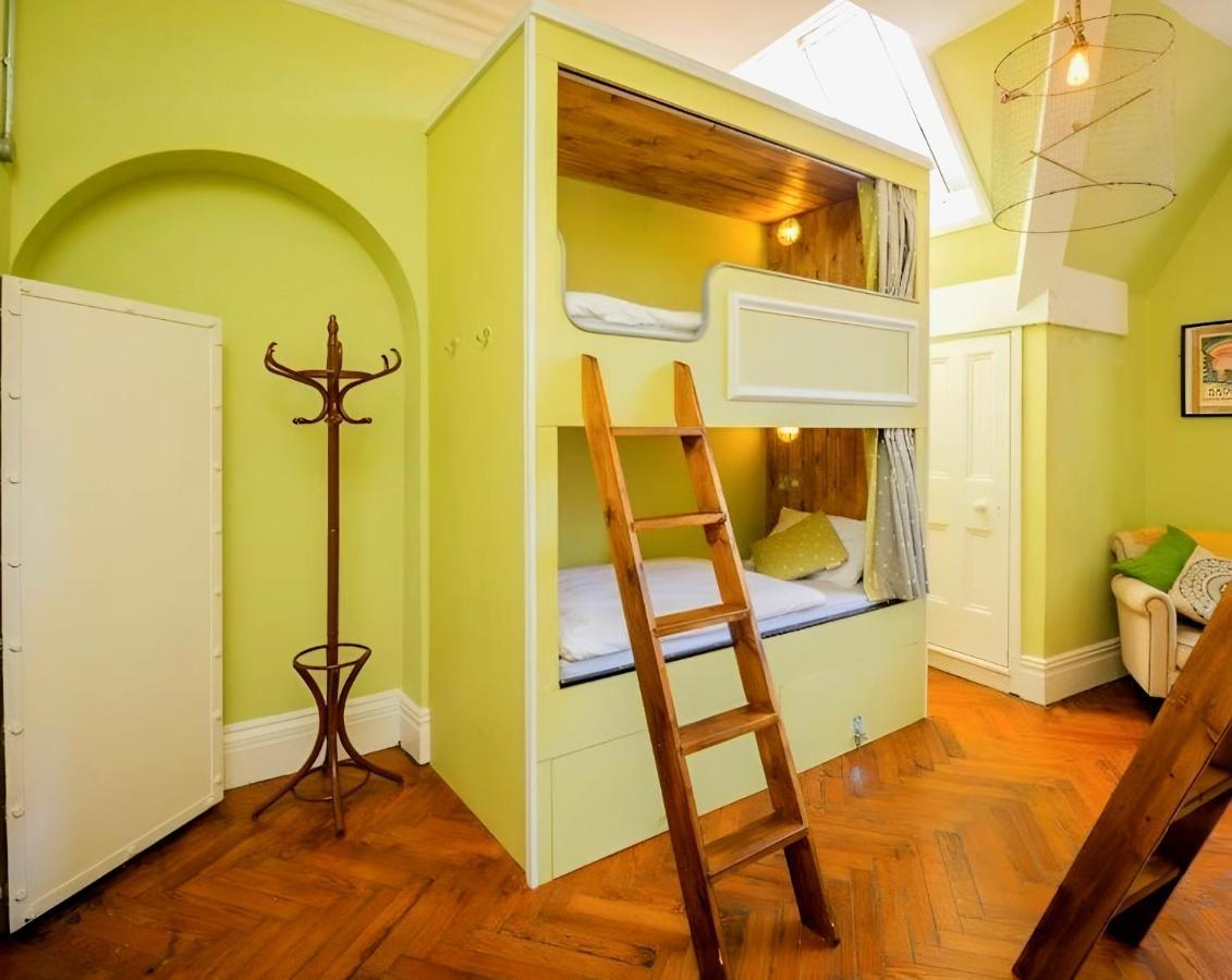 Mrs Potts Hostel Cardiff Buitenkant foto