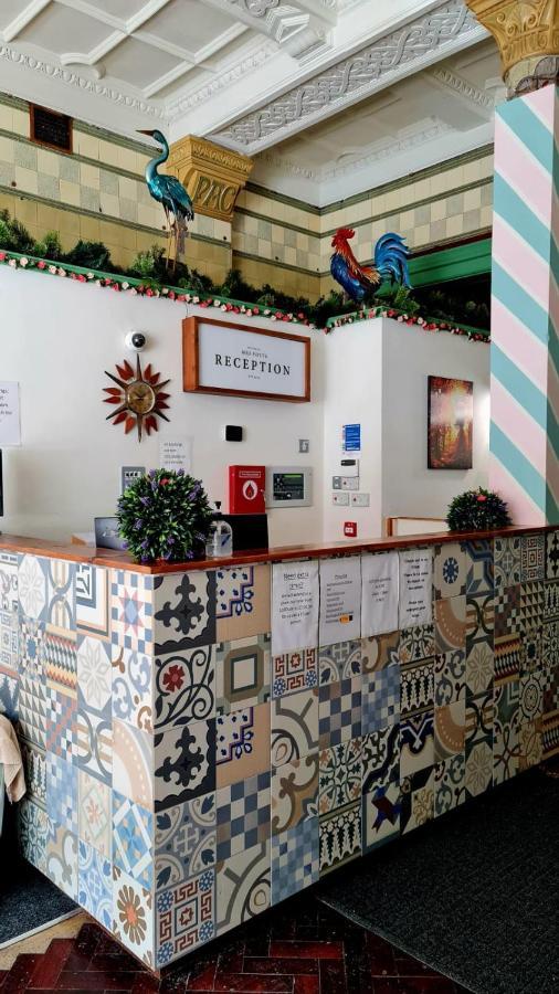 Mrs Potts Hostel Cardiff Buitenkant foto